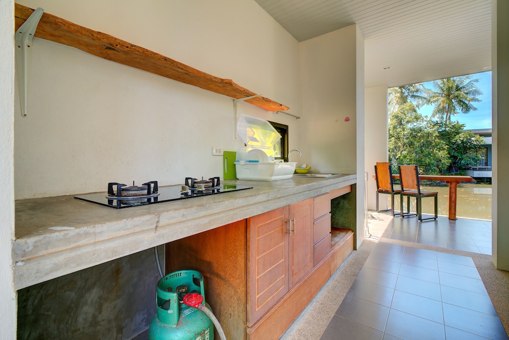 Sunny Resort Lake House view 5
