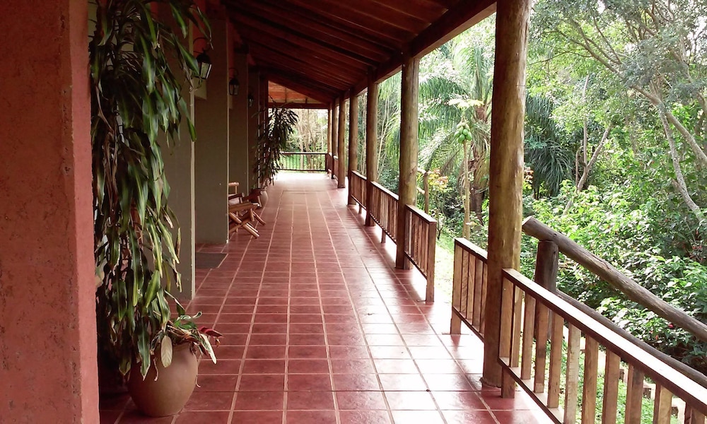 Ytororo Lodge