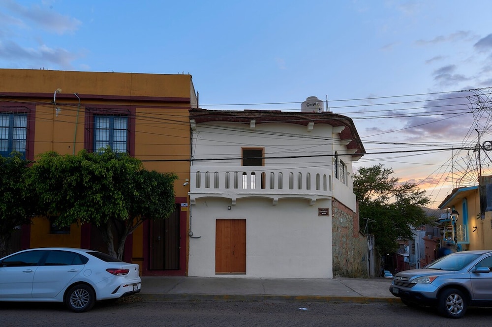 Rubina Jewel in Downtown Design Location Comfort