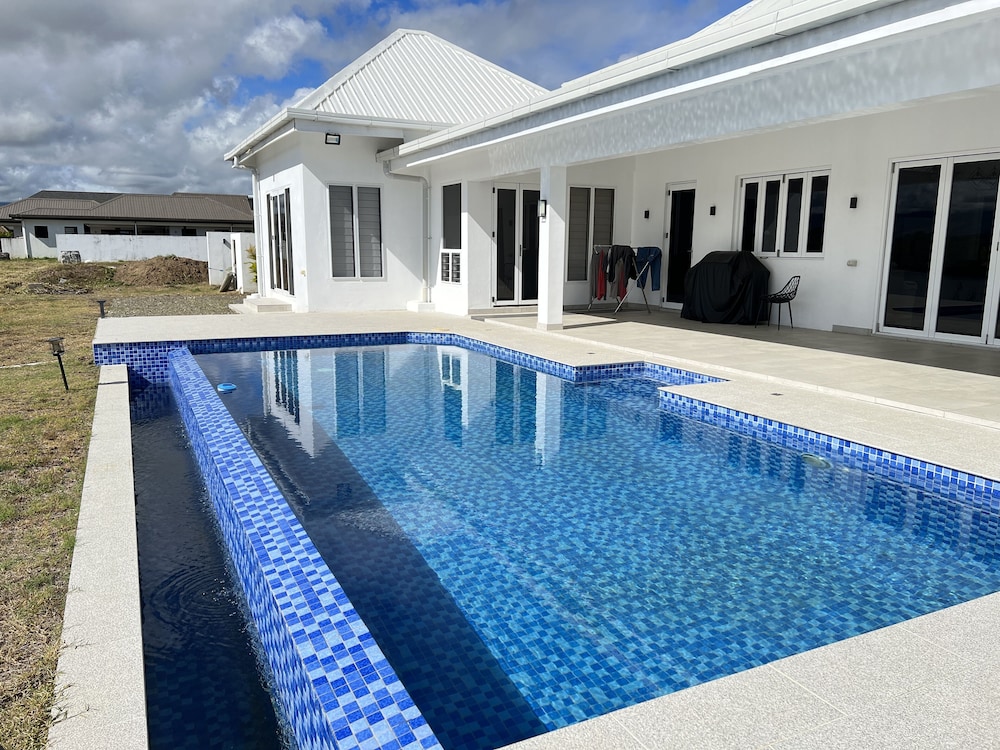 Lake Side Deluxe Villa - view 13