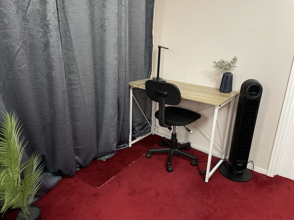 1bed Pet Friendly, Wifi, Parking - 40m to London view 4