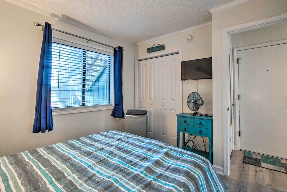 North Topsail Beach Condo w/ Balcony! view 5