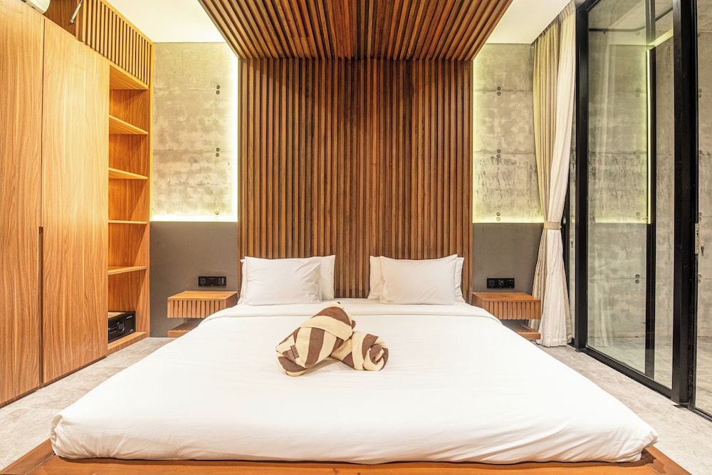 C La Villa Modern 4br Villa Canggu Beach 5mins