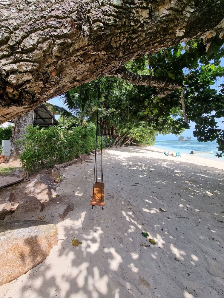 La Digue Luxury Beach Bungalow Spa & Gym