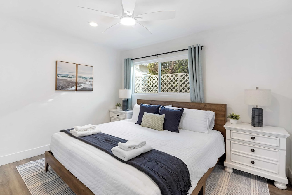 Coastal-chic Newport Stay Steps to the Beach, Dining & Boardwalk Optional Add-on Unit