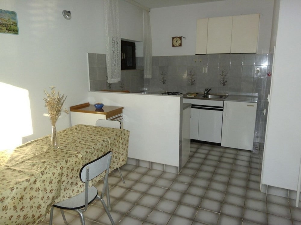 Ivan1 - 10m From the Beach With Parking - A2 Gornji view 3