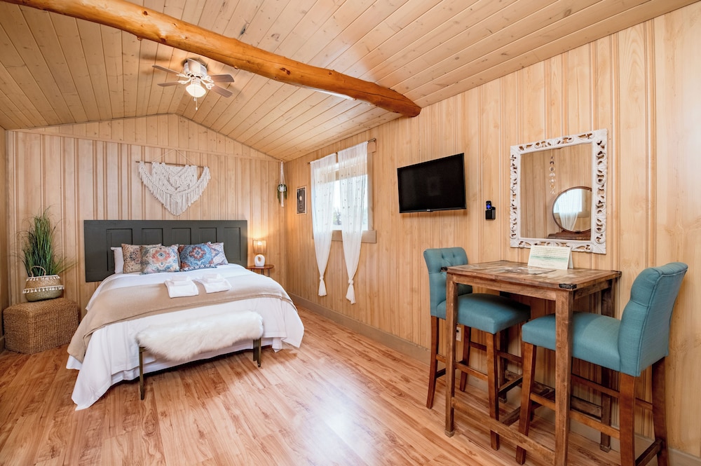 Prairie Junction Cabins Stettler