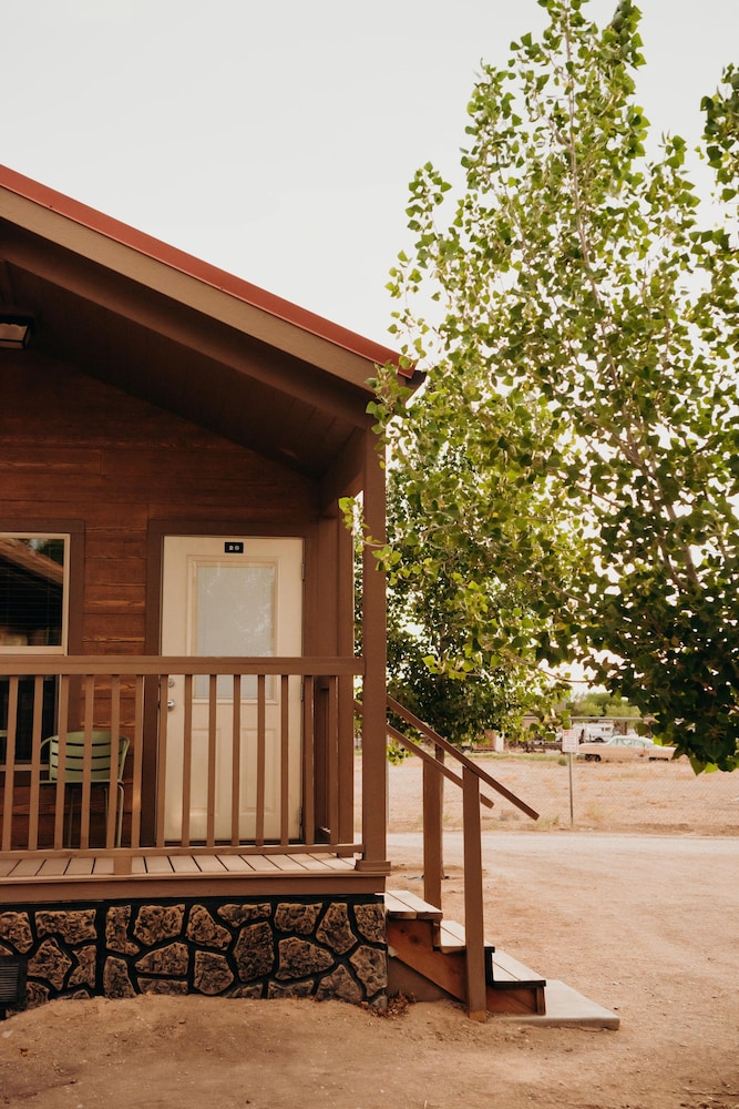 Dukes Slickrock Campground & RV Park