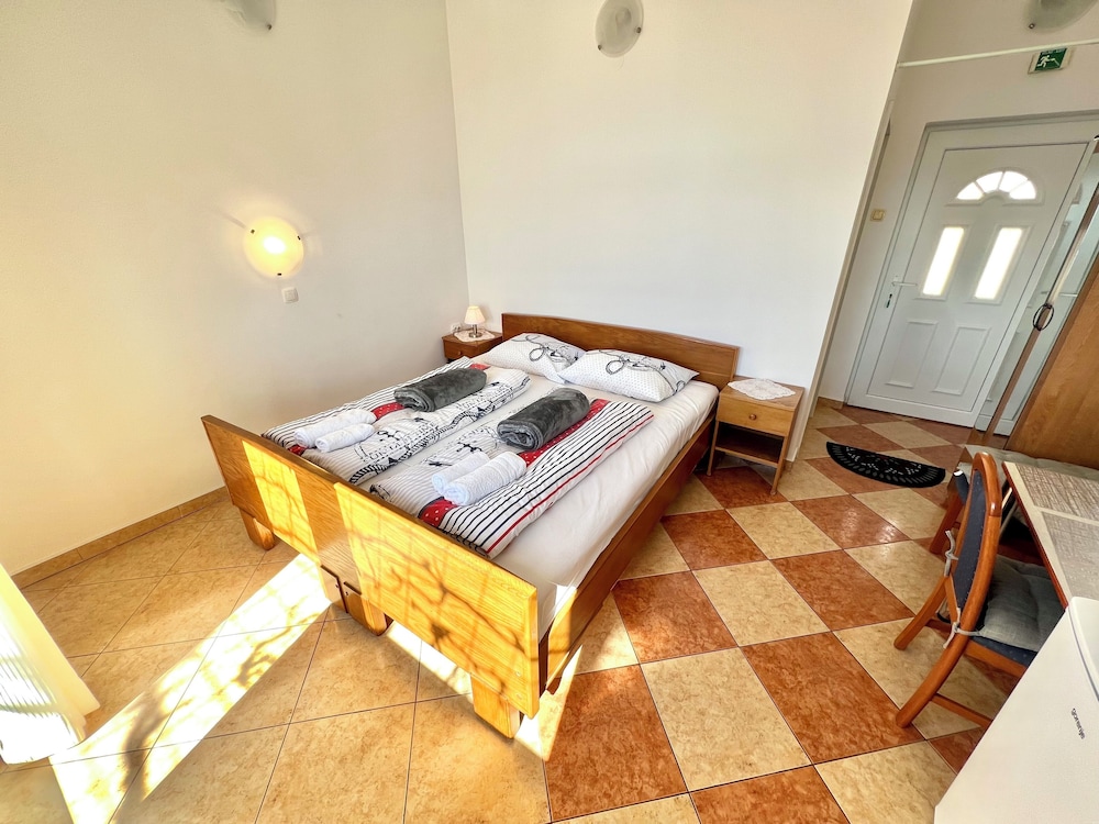 Studio Apartman Mare 2