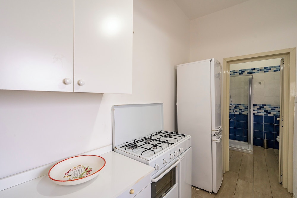 Onde Dorate in Centre, Close to Beach