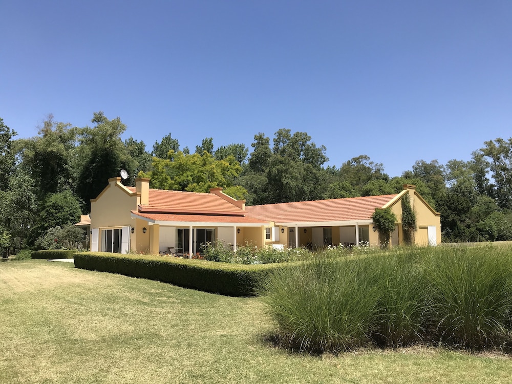 La Aguada Casa de Polo by DON