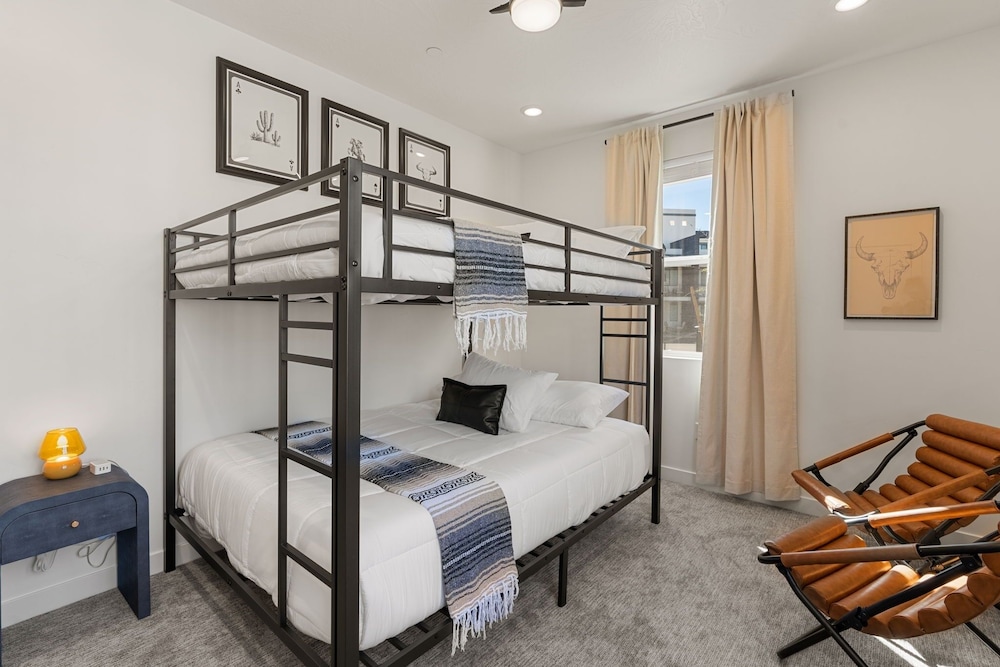 Mane Stay At Terra 3 Bedroom Condo