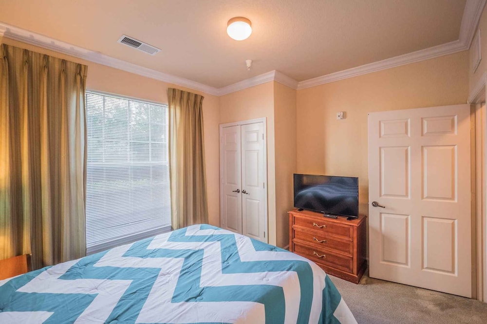 1361 Tuscana view 5