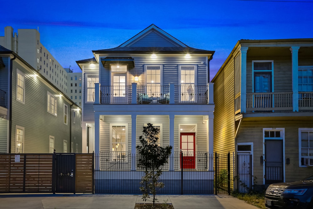 New Orleans Vacations - Stunning 4 5 BRs w Pool by Hosteeva - Property Image 133