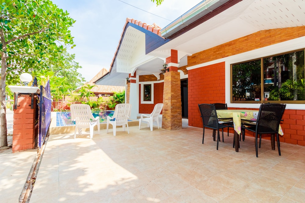 Garden Villa - Pattaya Holiday House Walking Street