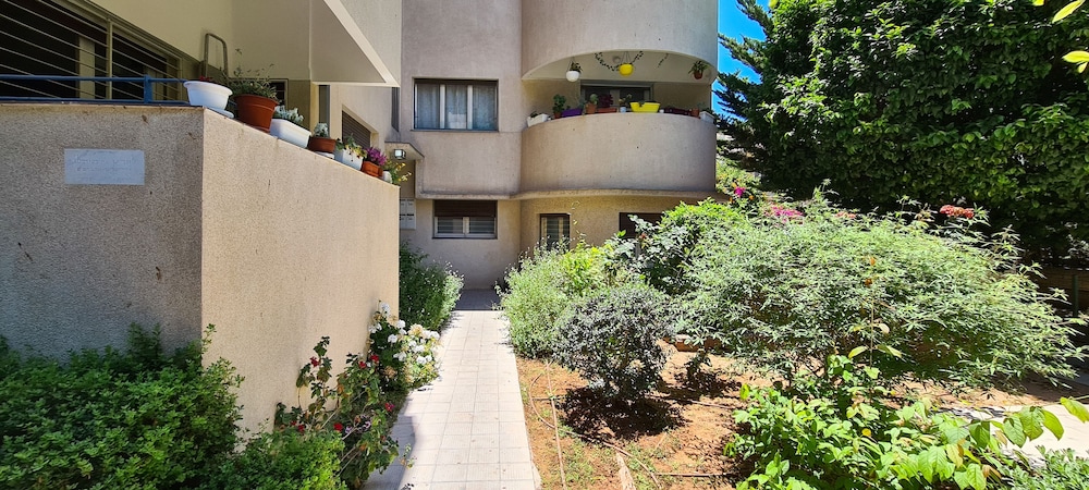 Modern Apt Rothschild Very Central TL7