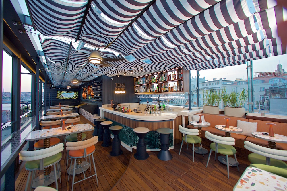 Momento Golden Horn Otel - Image 36