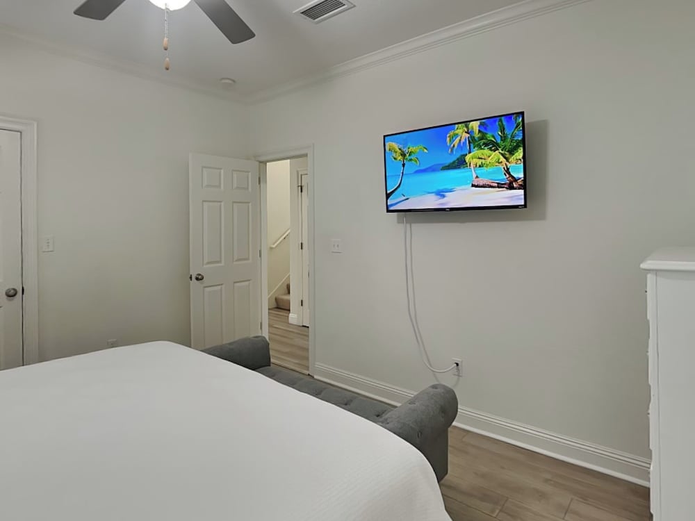 Sunny Beach by Southern Vacation Rentals