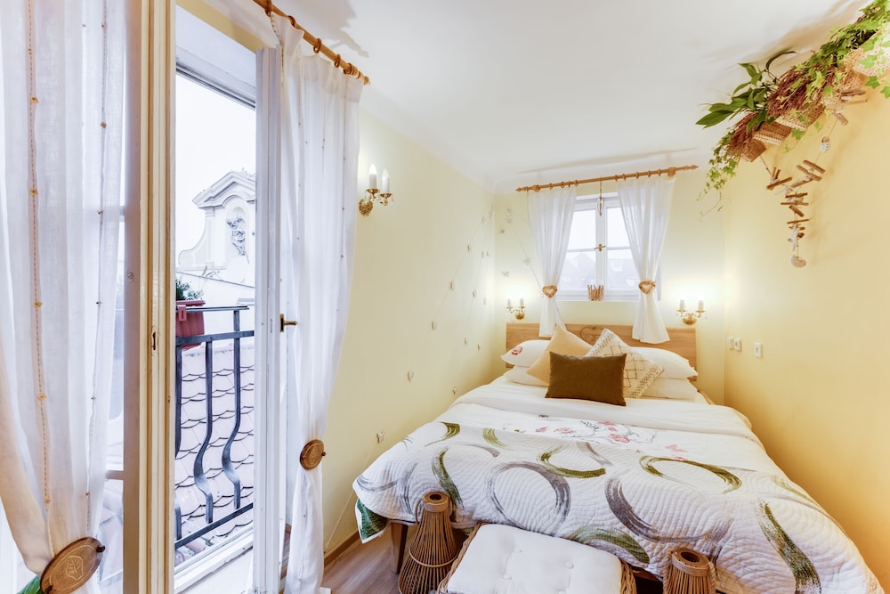 Incredible 2Br Loft in Heart of Prague