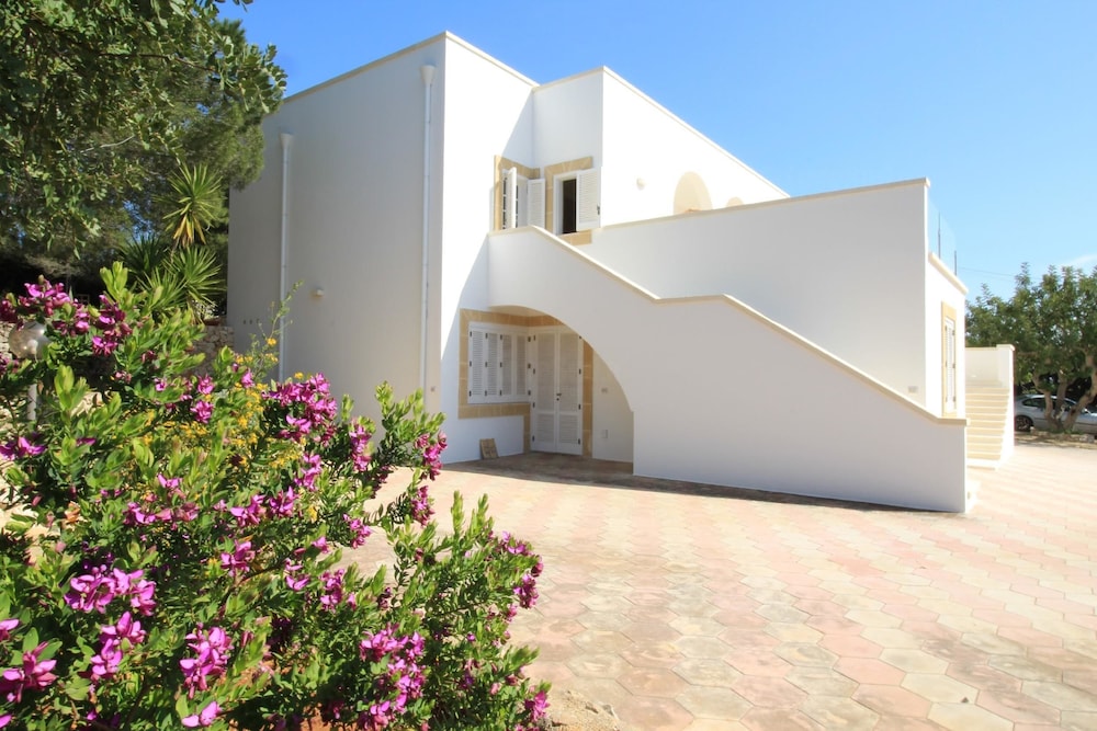 Perla Bianca Luxe Villa