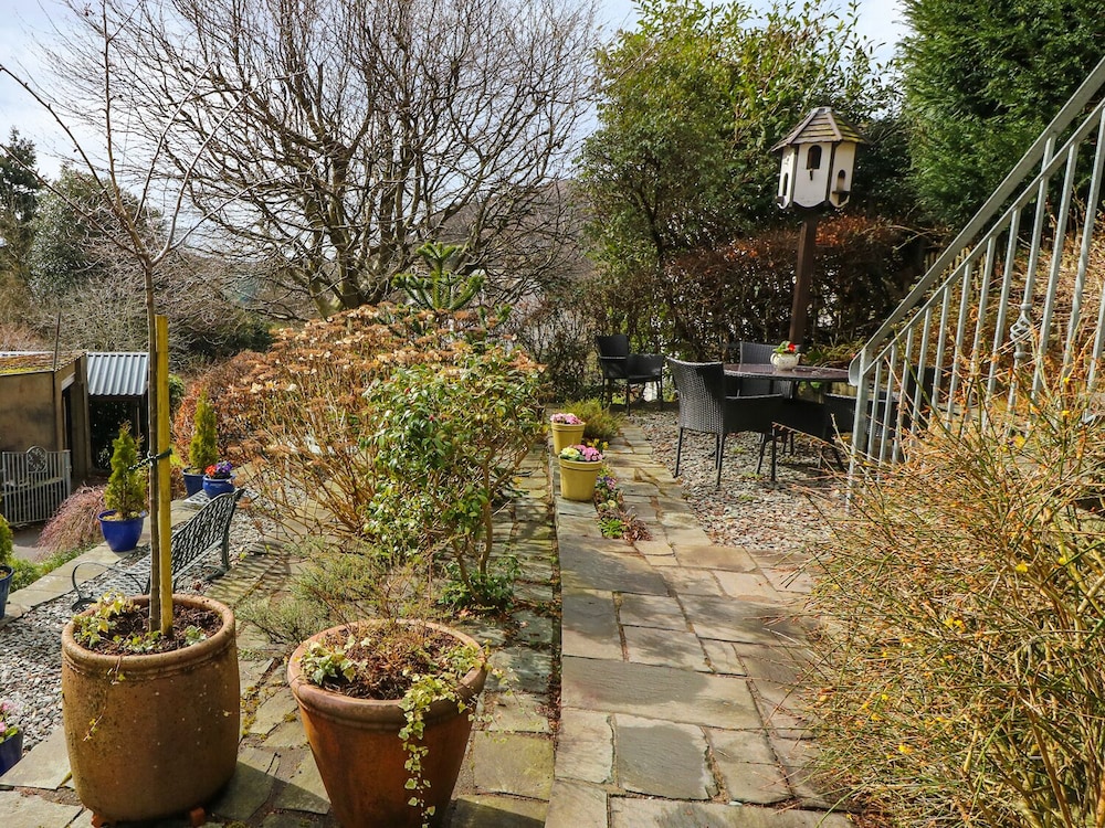 Long Crag Annexe view 2