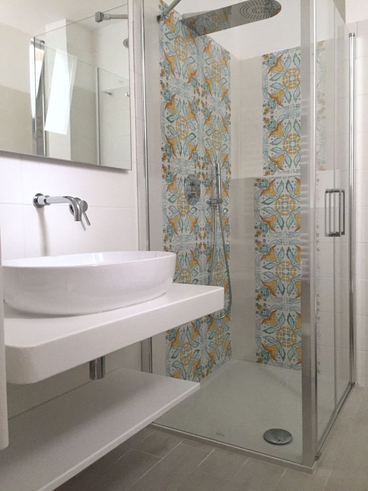 B&B Ugento Dimora en Ugento — bathroom