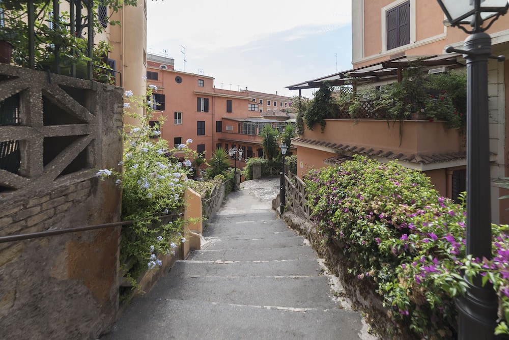 Borghetto Colli Lanzi Studio Flat