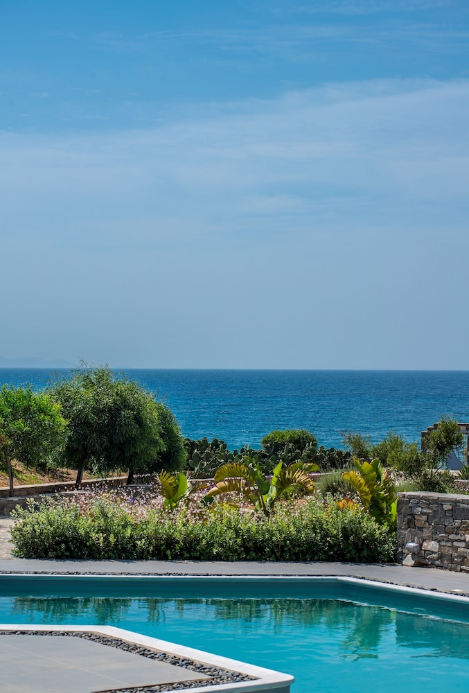 Aelia Paros Villas