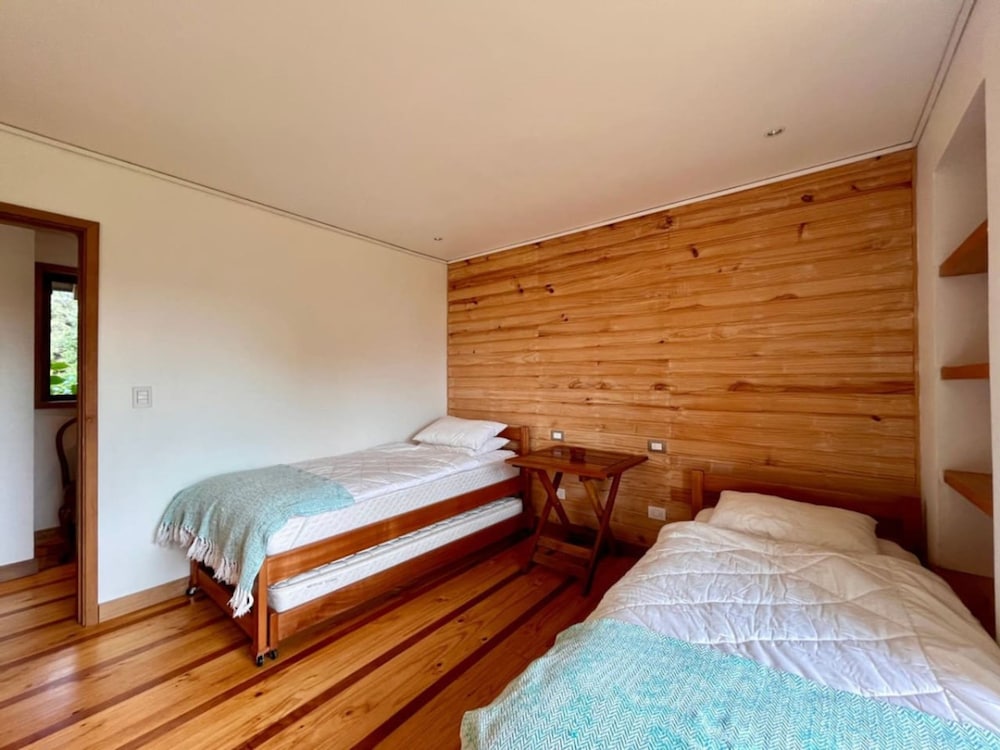 Modern Rustic House Playa El Monje Laundry Wifi