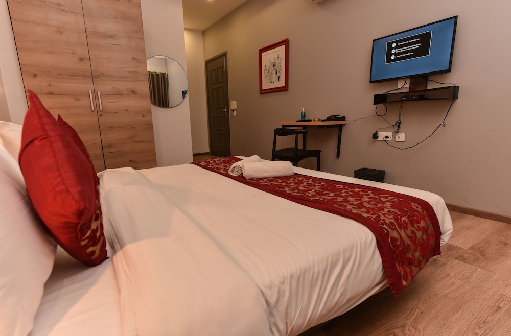 Hotel Red Saffron view 4