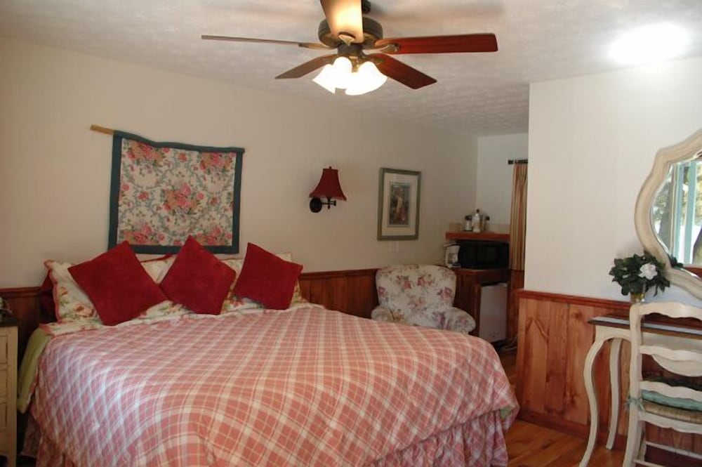 The Homestead Inn