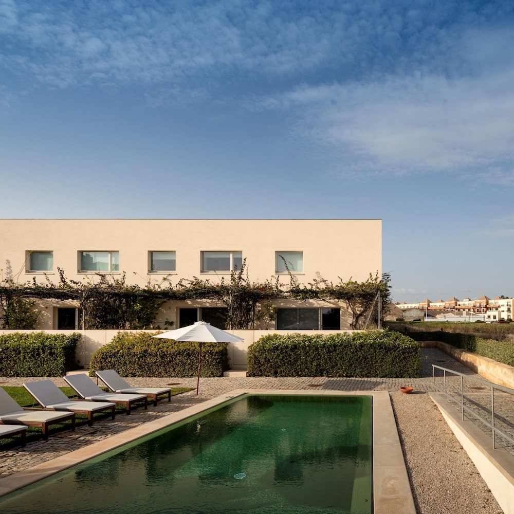 Flattered to be In Algarve