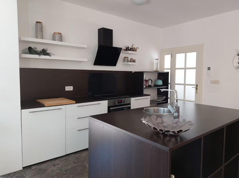 Holiday House with Pool Villa Seabird