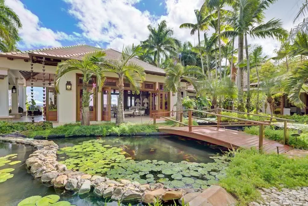 Magnificent Eight Bedroom Holiday Home