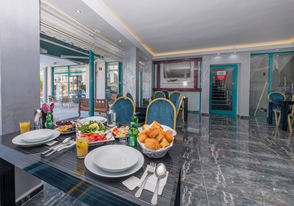 THELUNACİTY HOTEL