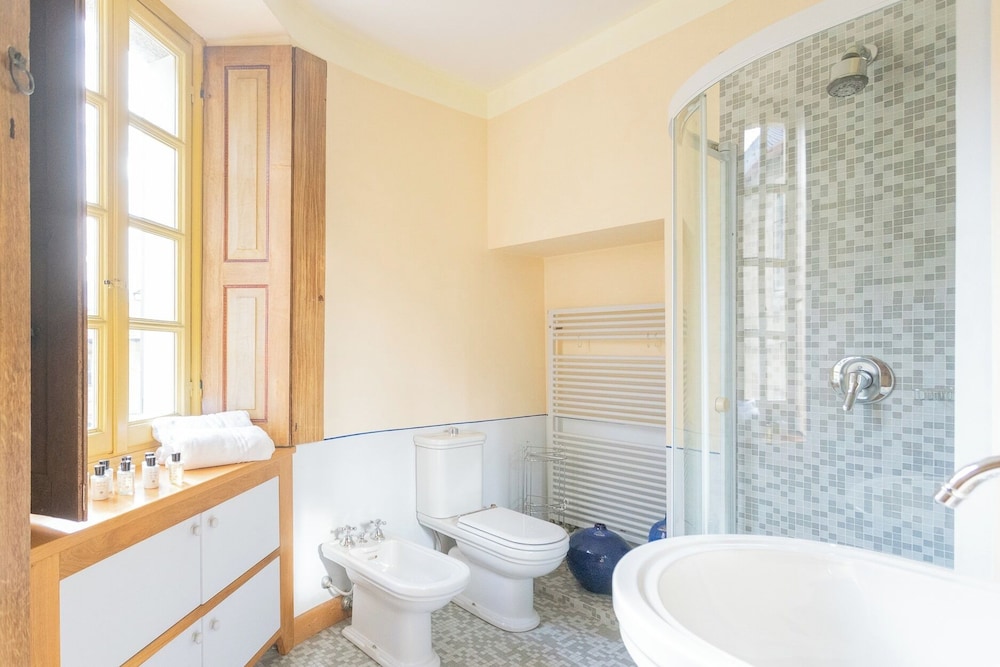 Villa Torre di Palanzo With Magnificent View by Rent all Como