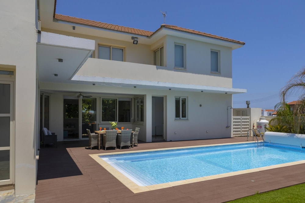 Larnaca Villa Marisol view 4