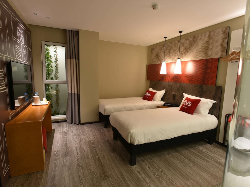 Ibis Lanzhou West Railway Station Hotel view 5