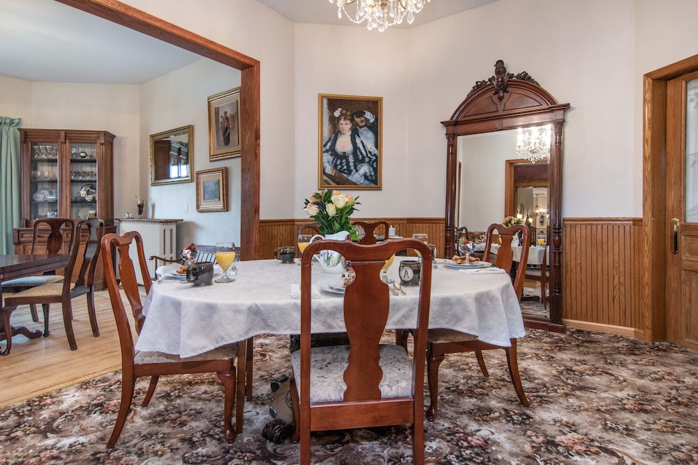 The Lamplighter Bed & Breakfast of Ludington