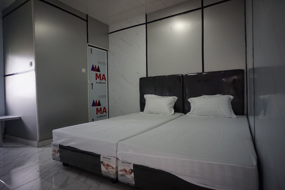 OYO 94903 Akasia Guesthouse
