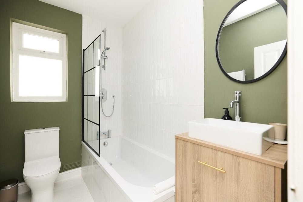 The Fulham Arms - Elegant 3bdr Flat With Terrace