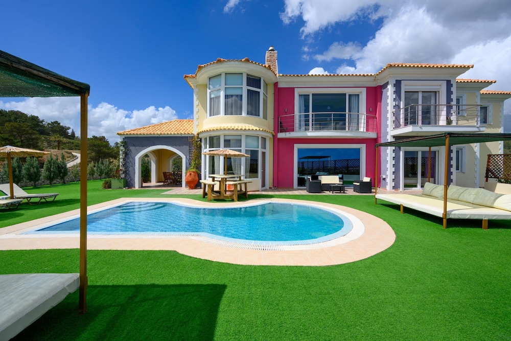 Paramithia Villa