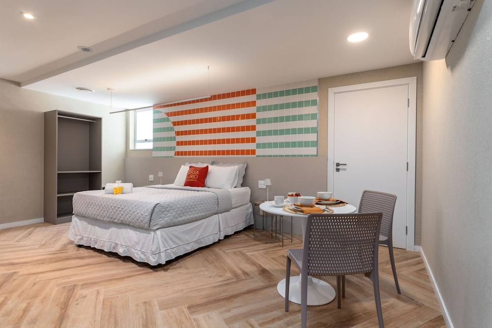 Cosy a few Steps From Copacabana Beach Q24
