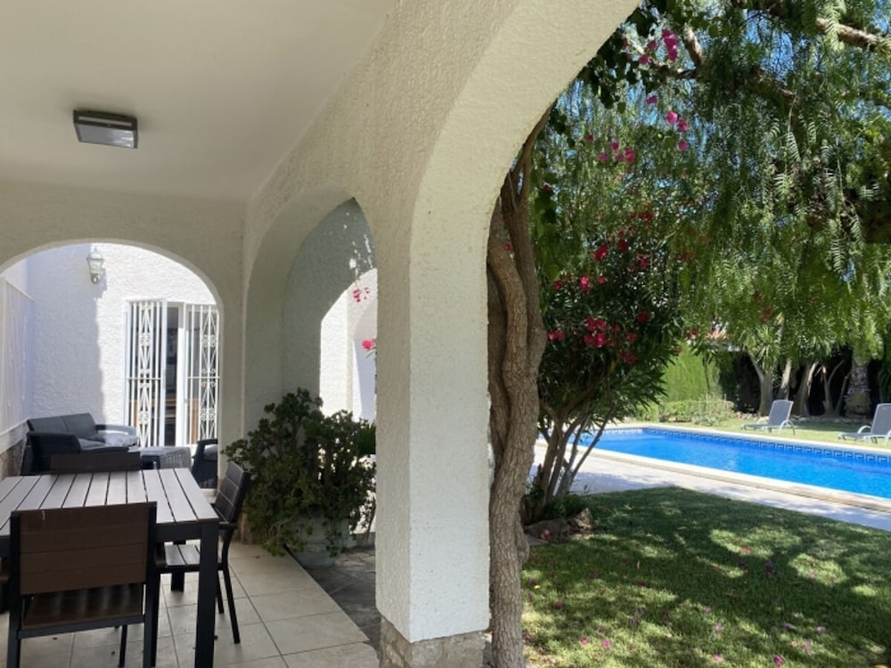 Th11 Villa in Cambrils con Piscina