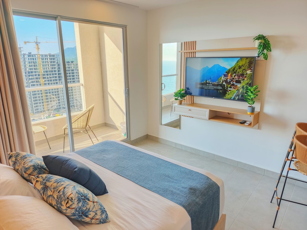 Santa Marina Luxury Stay - Ocean View