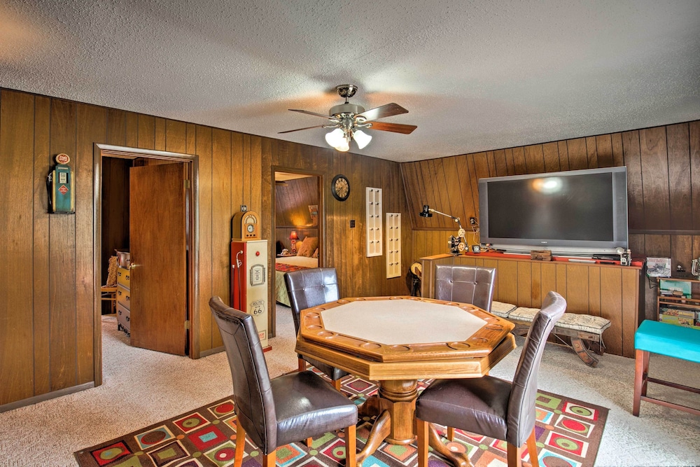 Ruidoso Cabin w/ Deck & Grill < 3 Mi to Race Track view 5
