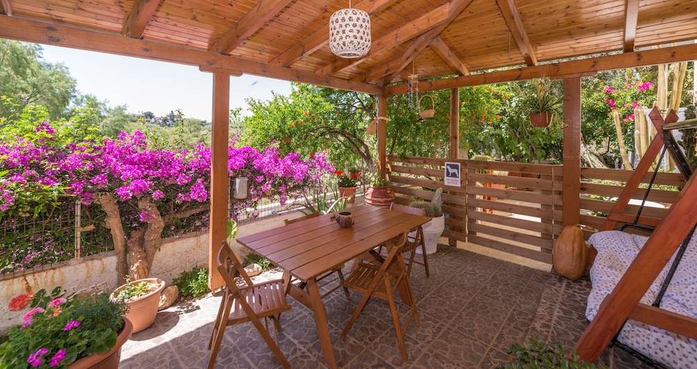 Angelika Apartments photo 5