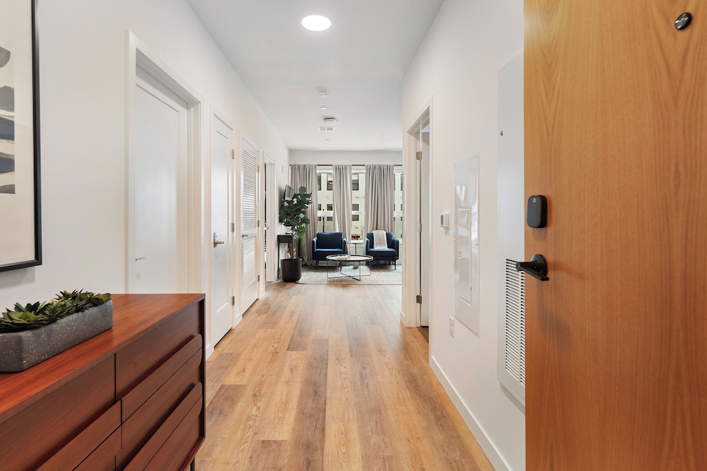 Luxury Apartments by Hyatus at Boston Everett