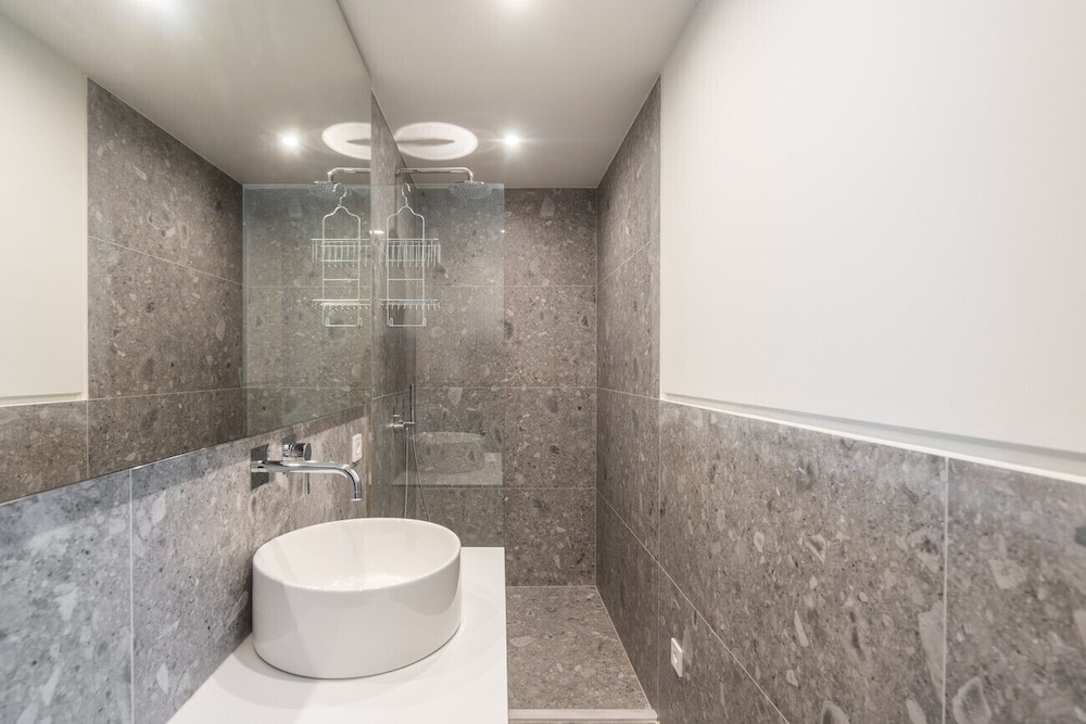 LIV Athinum 1 - Luxury Apartment 1B