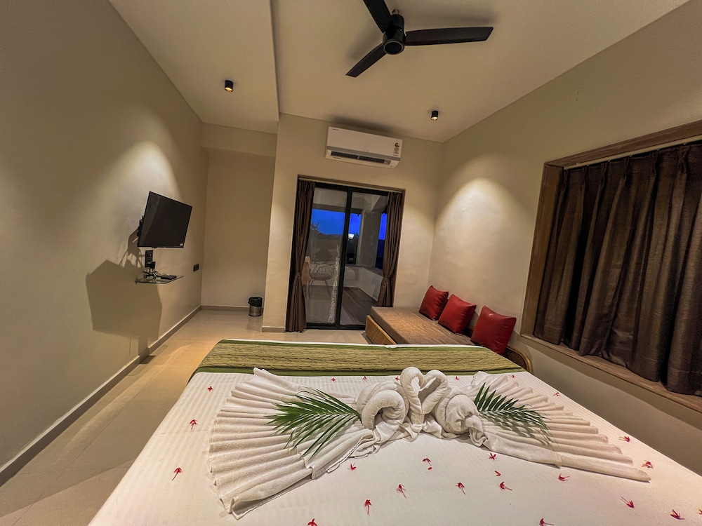 Yash Resort